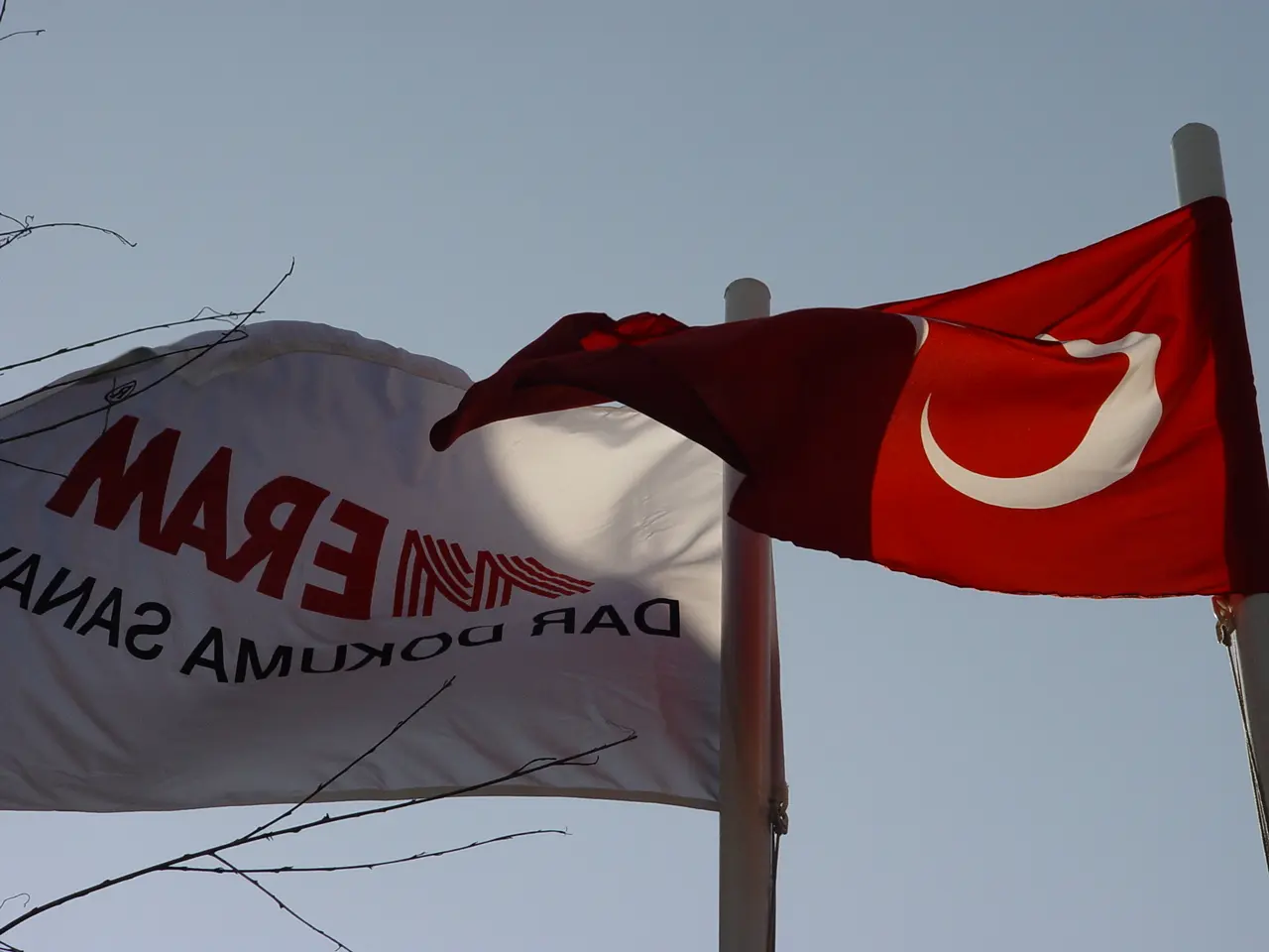 Meram Dar Dokuma ve Türk bayrağı
